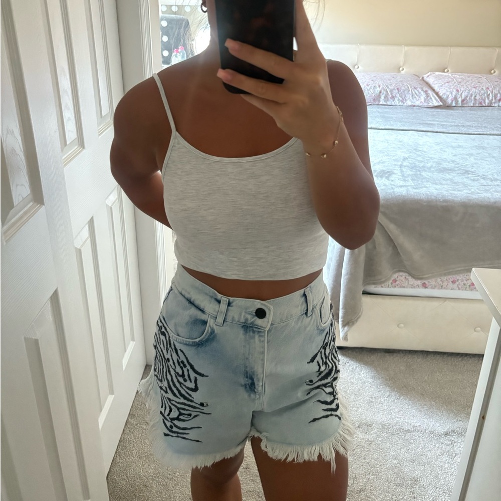 Trendy Zebra Print Frayed Denim Shorts
